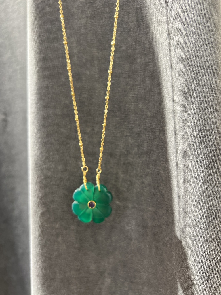 [CO-LMS-FLO-jadeV] Collier avec pendentif et pierres semi-précieuses - Le monde est stone - FLOWER - vert transparent Jade vert