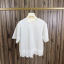 T-shirt avec broderie dans le bas - gris
